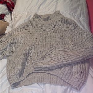 Cropped gray sweater